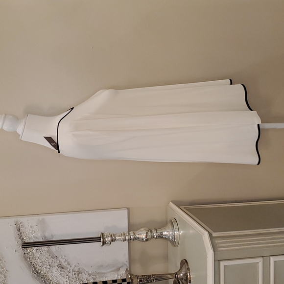 J.Jill NWT Size XS Cream Top with Black Trim!💗💗💗 - Picture 8 of 14